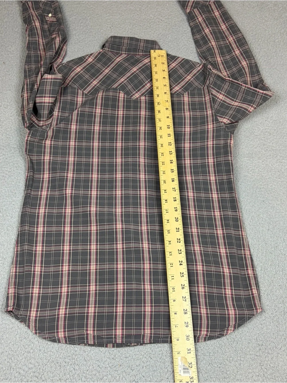 True Religion Pearl Snap Shirt Men's Brown & Red Plaid Pocket Flaps Western